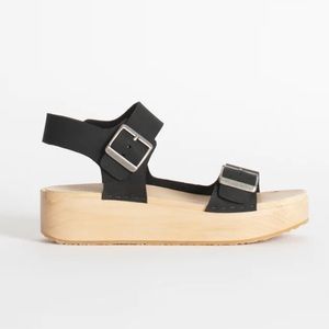 Bryr Clog, platform in black (coal)